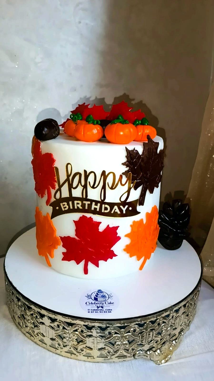Gâteau d'automne orange Happy Birthday
